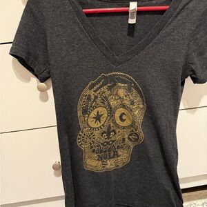 Nola V-Neck Tee: SAINTS colors